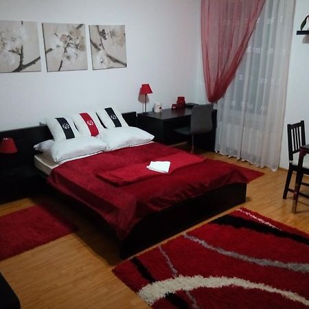 DebreCenter Apartman Kamer foto